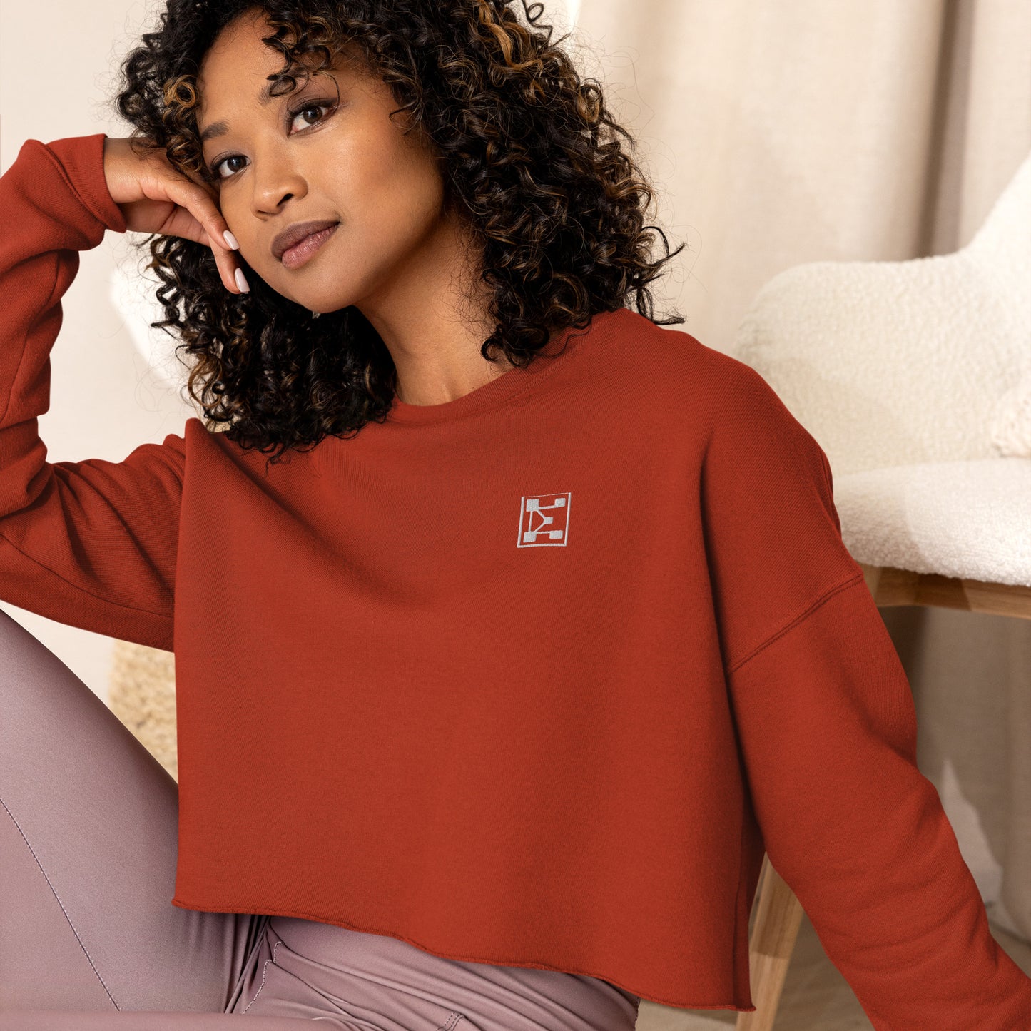 Elorarts Embroidered Crop Sweatshirt Brick